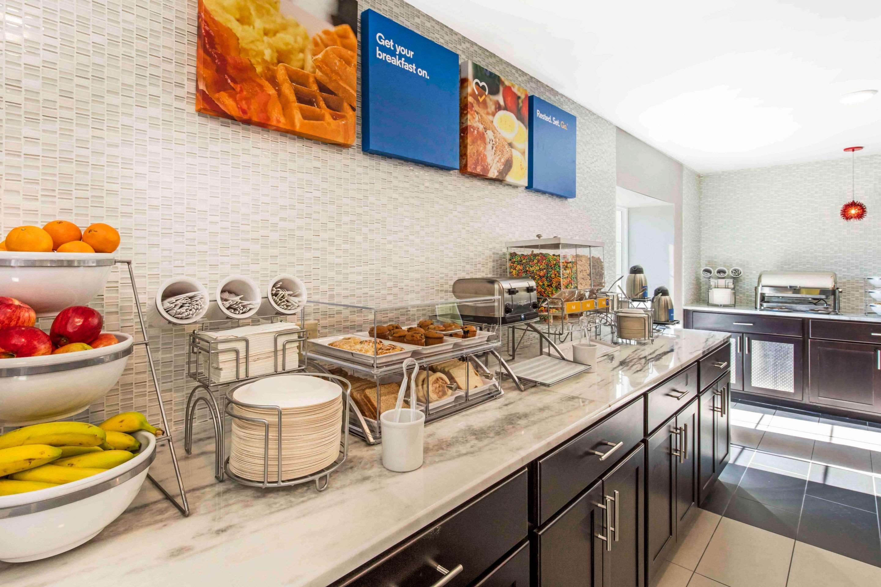 Comfort Inn Airport Memphis Bagian luar foto