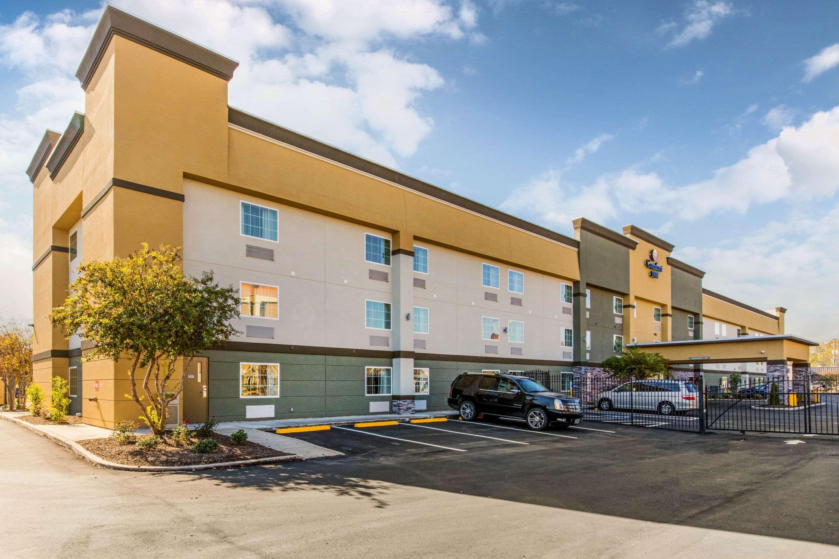 Comfort Inn Airport Memphis Bagian luar foto