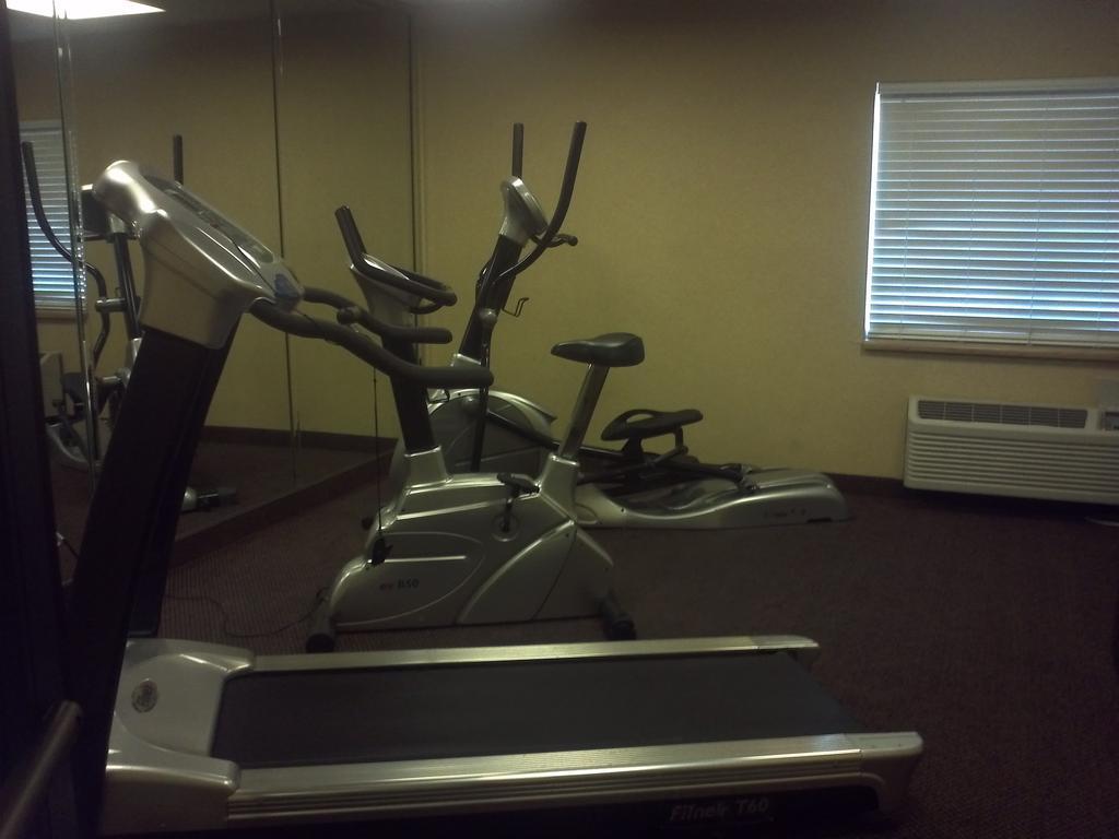 Comfort Inn Airport Memphis Bagian luar foto